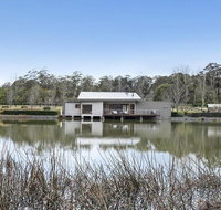 Casa sul lago - quite simply a very special place - Taree Accommodation