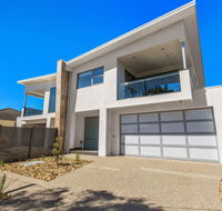 CASABLANCA - DROMANA - Taree Accommodation