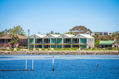 Cetacea Luxury Apartments - Taree Accommodation 2