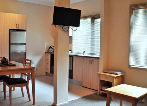 Champagne - Taree Accommodation 1