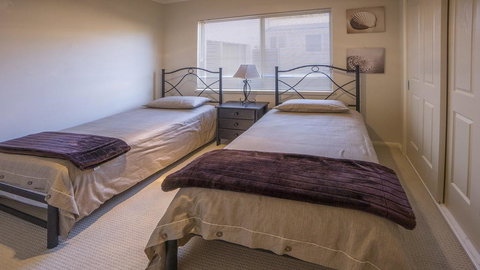Championship Golf Course On Your Back Door - Taree Accommodation 2