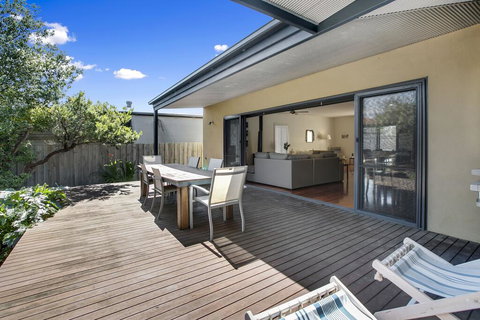 Charchie's By The Sea Pet Friendly Family Home, Close To Beach - Taree Accommodation 0