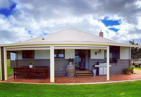 Chesterfarm And Stables - Taree Accommodation 3