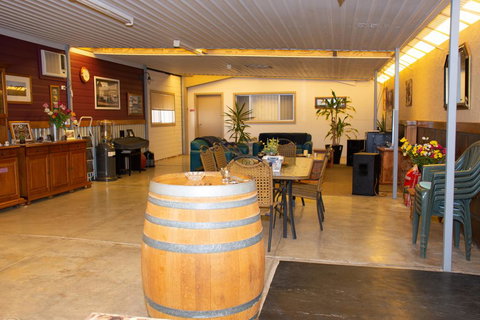 Chrissie's Dongara - Taree Accommodation 0