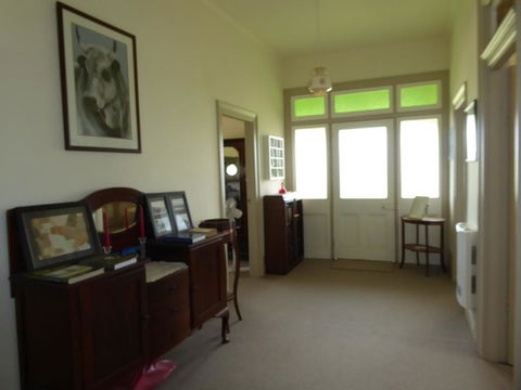 Claremont Farmhouse - Taree Accommodation 0