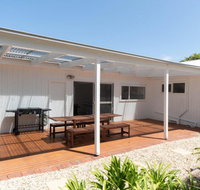 Classic Beach House in Rye - Taree Accommodation