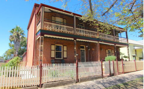 Classic Old Style House - Taree Accommodation 0