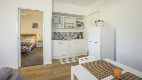 Clyde Studio 53, Mollymook - Taree Accommodation 0