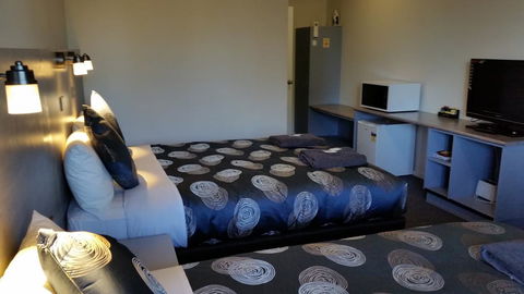 Colac Central Hotel-Motel - Taree Accommodation 2