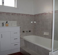 Cole House Apartments - Taree Accommodation
