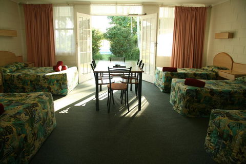 Colonial Court Motor Inn - Taree Accommodation 2