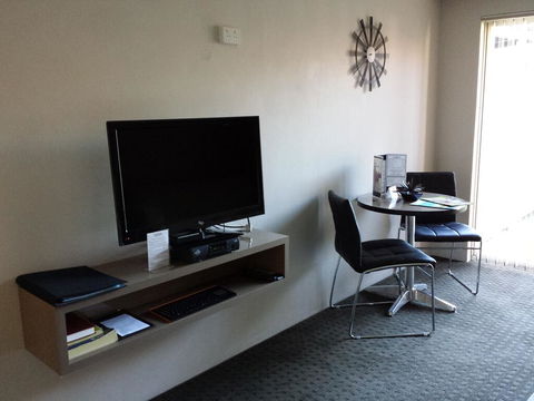 Comfort Inn Towradgi Beach - Taree Accommodation 0