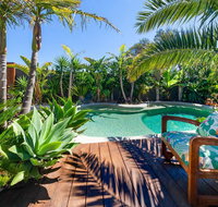 Como Palm Retreat - Tropical Oasis - Taree Accommodation