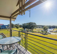 Condo 108  Horizons Resort  Golf stunning course  lake Views - Taree Accommodation