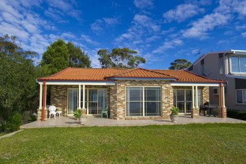 Cook St 4 - Salamander Bay - Taree Accommodation 1