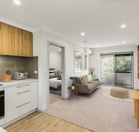 cool quiet modern secure walking distance to Perth and landmarks - Taree Accommodation