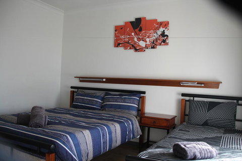 Coolgardie GoldRush Motels - Taree Accommodation 1
