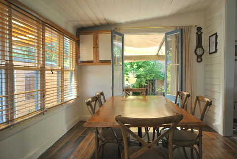 Cooma Cottage - Taree Accommodation 2