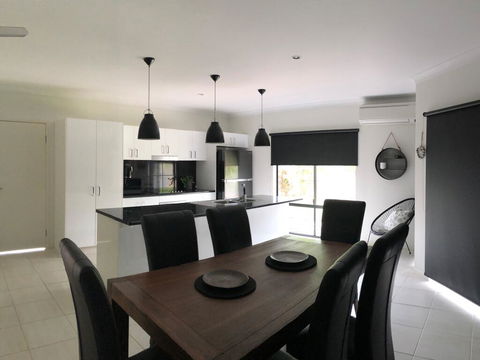 Cooya Beach - Ultimate Tropical Getaway - Taree Accommodation 1