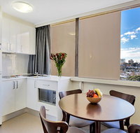 Cosmopolitan apartment at College St - Taree Accommodation