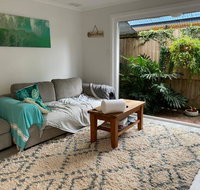 Cosy Backyard Apartment Close To Miami Beach - Taree Accommodation