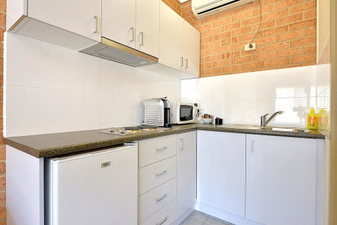 Cranbourne Motor Inn - Taree Accommodation 2