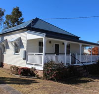 Creekview Cottage - 70 Lock Street - Taree Accommodation