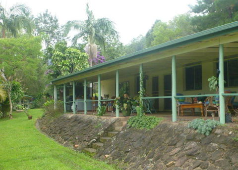 Croftons Retreat Nimbin - Taree Accommodation 0
