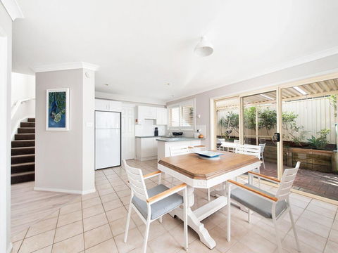 Dalton House@Nelson Bay - Taree Accommodation 2