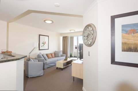 Darling Harbour Executive - Taree Accommodation 0