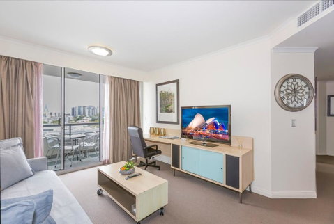Darling Harbour Executive - Taree Accommodation 2
