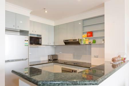 Darling Harbour Executive - Taree Accommodation 3