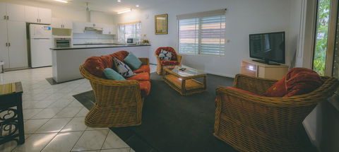 Darwin House - Taree Accommodation 2
