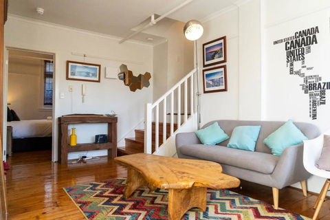 Delightful 3 Bedroom Apartment Near Chapel Street In St Kilda - Taree Accommodation 0