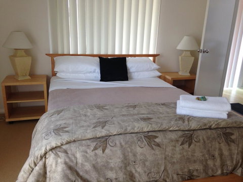Dillon 7 - Taree Accommodation 0