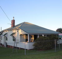 Dillons Cottage - Taree Accommodation