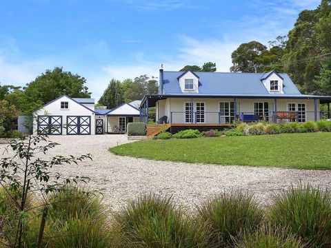 Duncraig House - Open Fireplace, Spa, Pet Friendly - Taree Accommodation 0