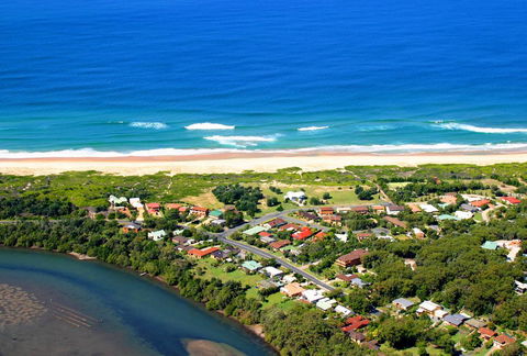 DUNGOOD- 3 Tallarook Cl Dunbogan - Taree Accommodation 0