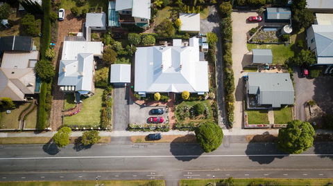Dunmoylen House - Taree Accommodation 1