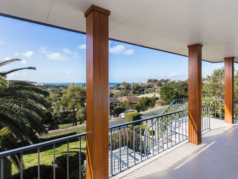 Easy Living At 14 Daphne Street - Taree Accommodation 2