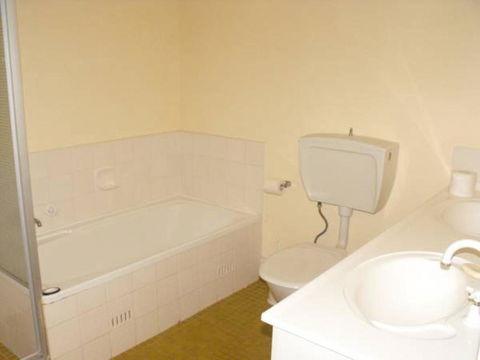 Ebbtide, Unit 23, 2-6 North St, Forster - Taree Accommodation 1