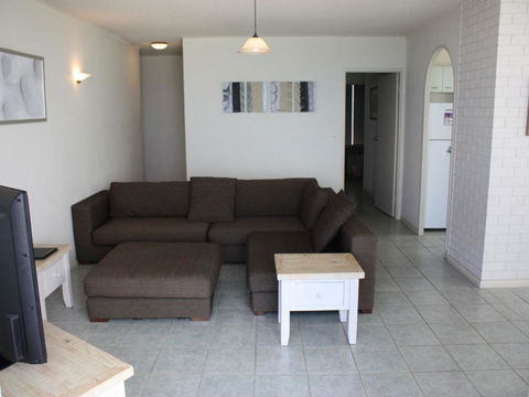 Ebbtide, Unit 34, 2-6 North Street - Taree Accommodation 3