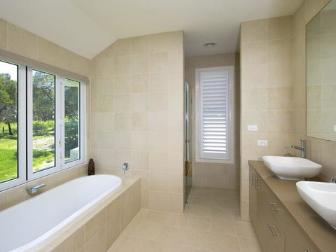 Echo Beach House, 16 Reflections Dr - Luxurious House With Magnificent Pool And Ducted Air - Taree Accommodation 2