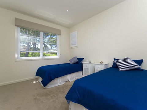 Echo Beach House, 16 Reflections Dr - Luxurious House With Magnificent Pool And Ducted Air - Taree Accommodation 3
