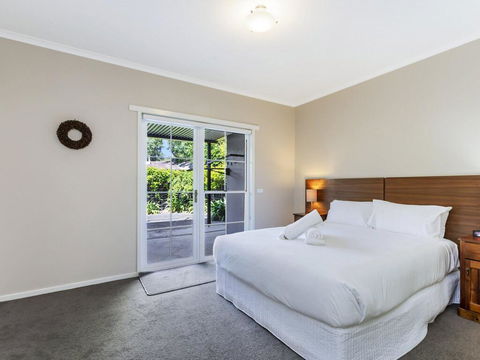 Elizas Townhouse - Taree Accommodation 2