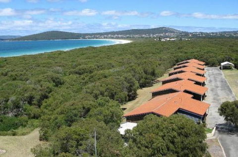 Emu Beach Chalets - Taree Accommodation 0