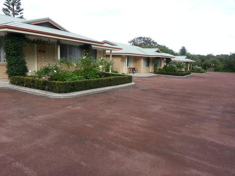 Emu Point Motel - Taree Accommodation 0