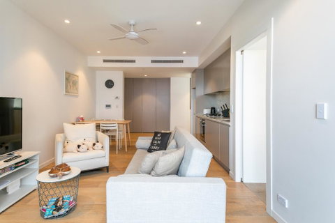 ENCORE IV: Bondi Junction - Taree Accommodation 0