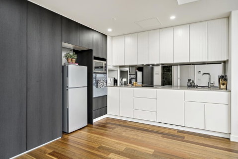 Executive City-centre Apartment With Parking - Taree Accommodation 2