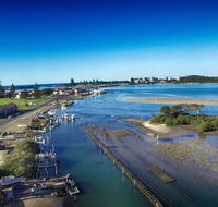 Fairholme 5 Opposite Lake - Taree Accommodation